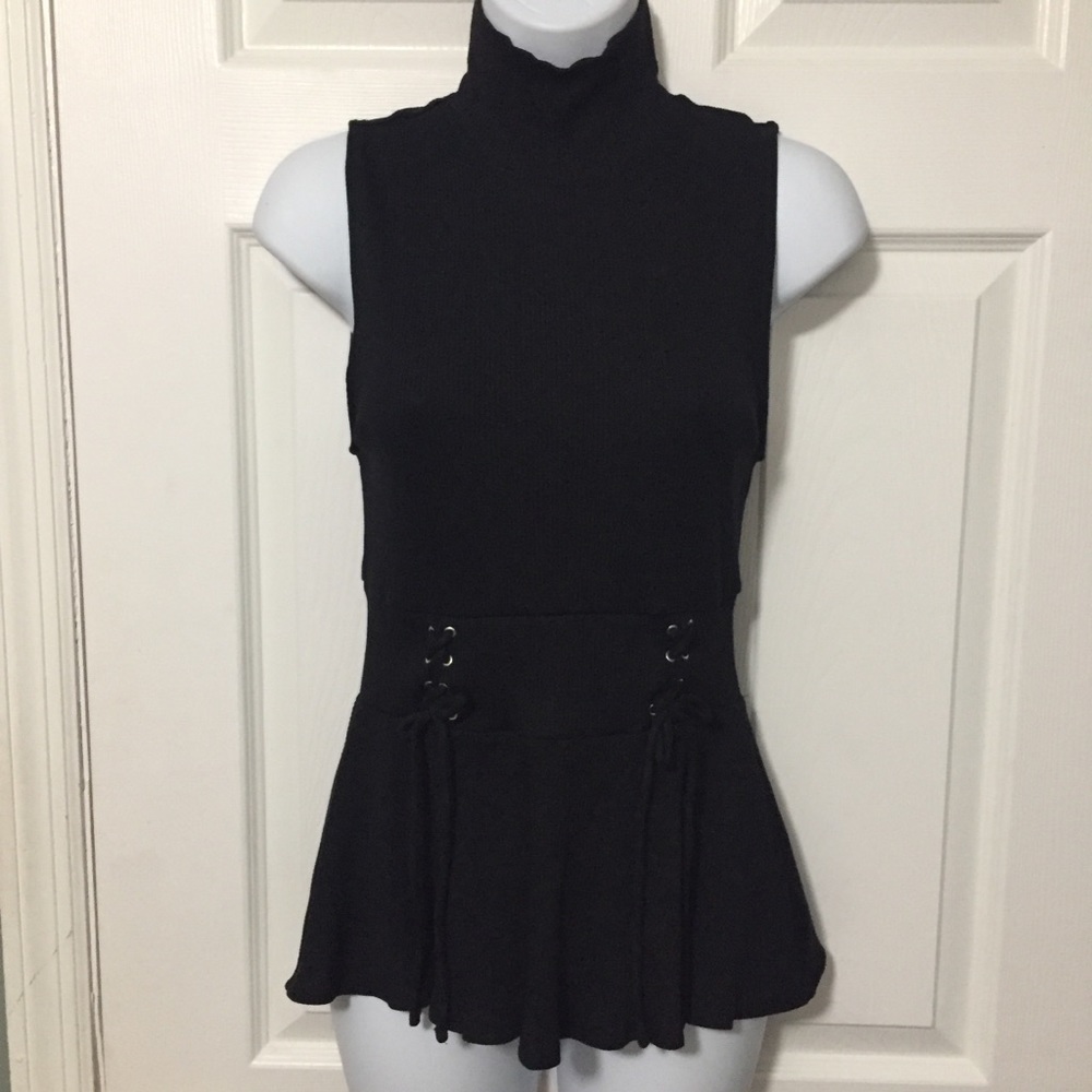 NWT mock neck tank with ties
